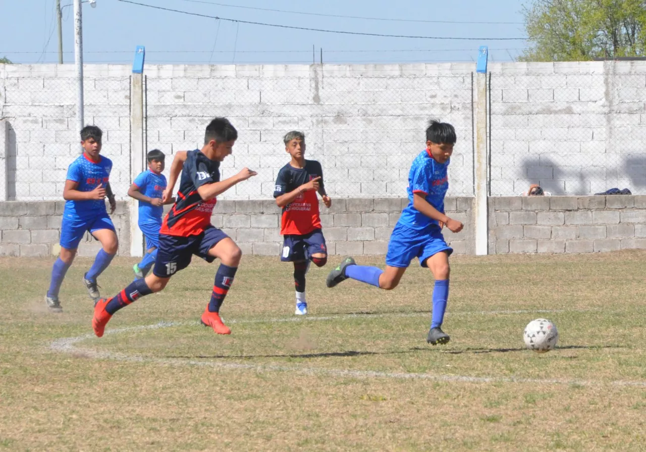 Centro Social vs Defensores de Alberdi vs Juventud Unida Río Cuarto (164)