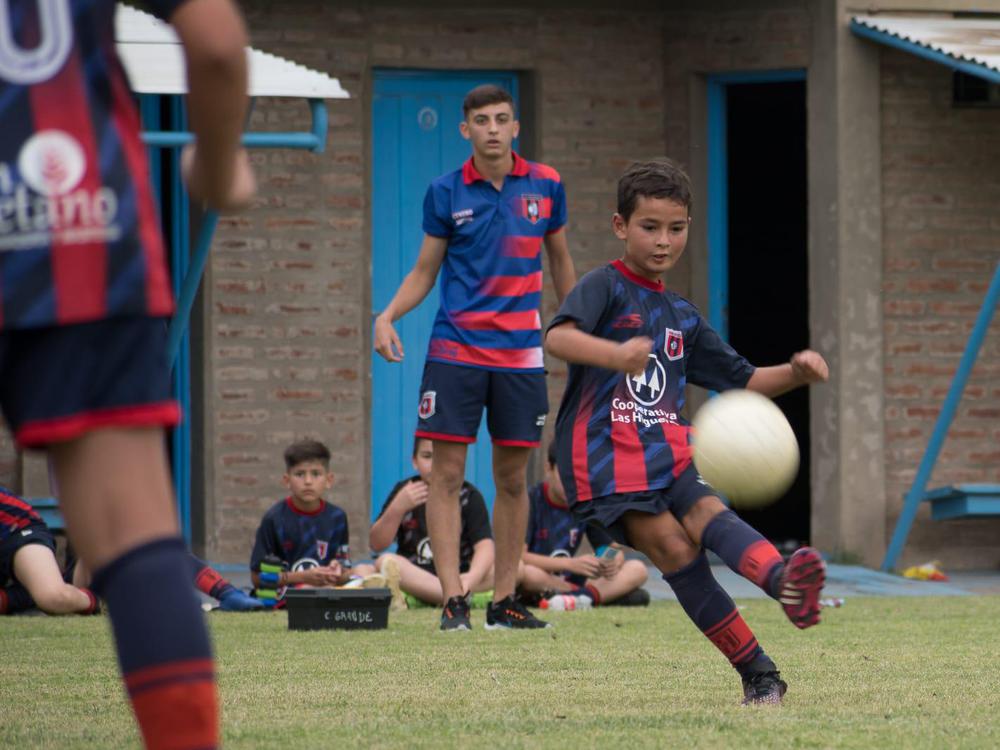 Estudiantes C Vs Centro Social (12)