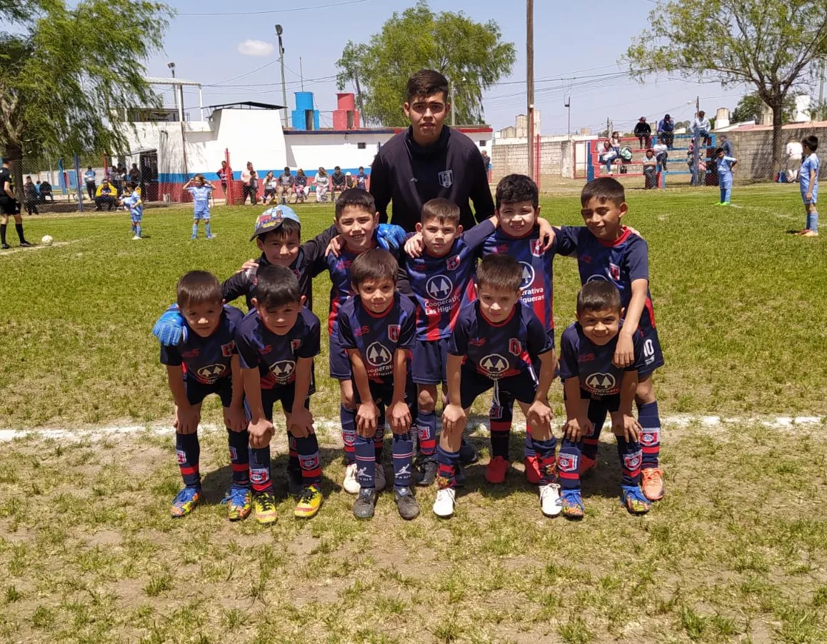 Centro Social Las Higueras Correos y Telecomunicaciones Deportivo Municipal Adela María (2)