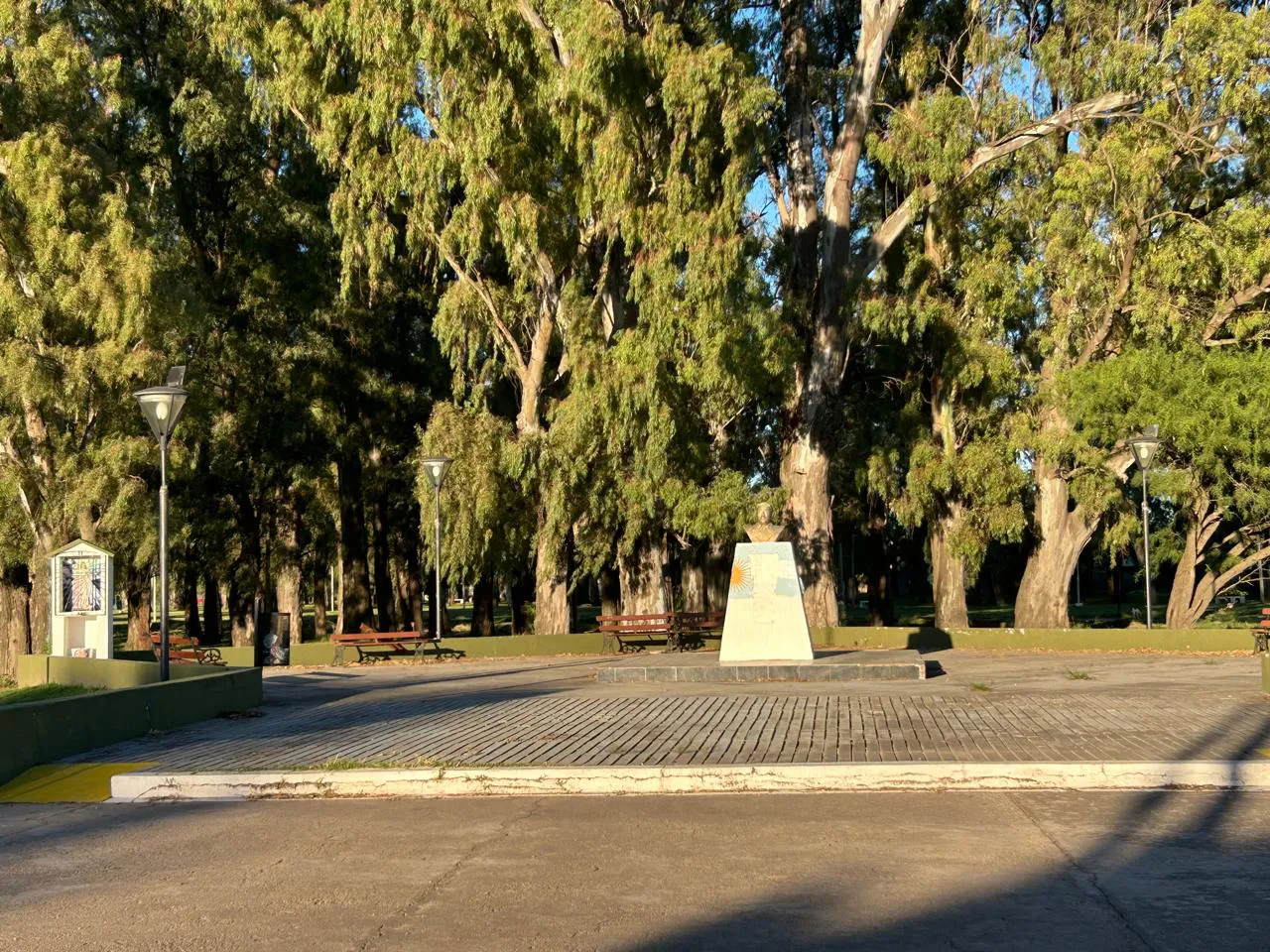 13094afc-80cc-405a-bc5e-8b6c87174ba3