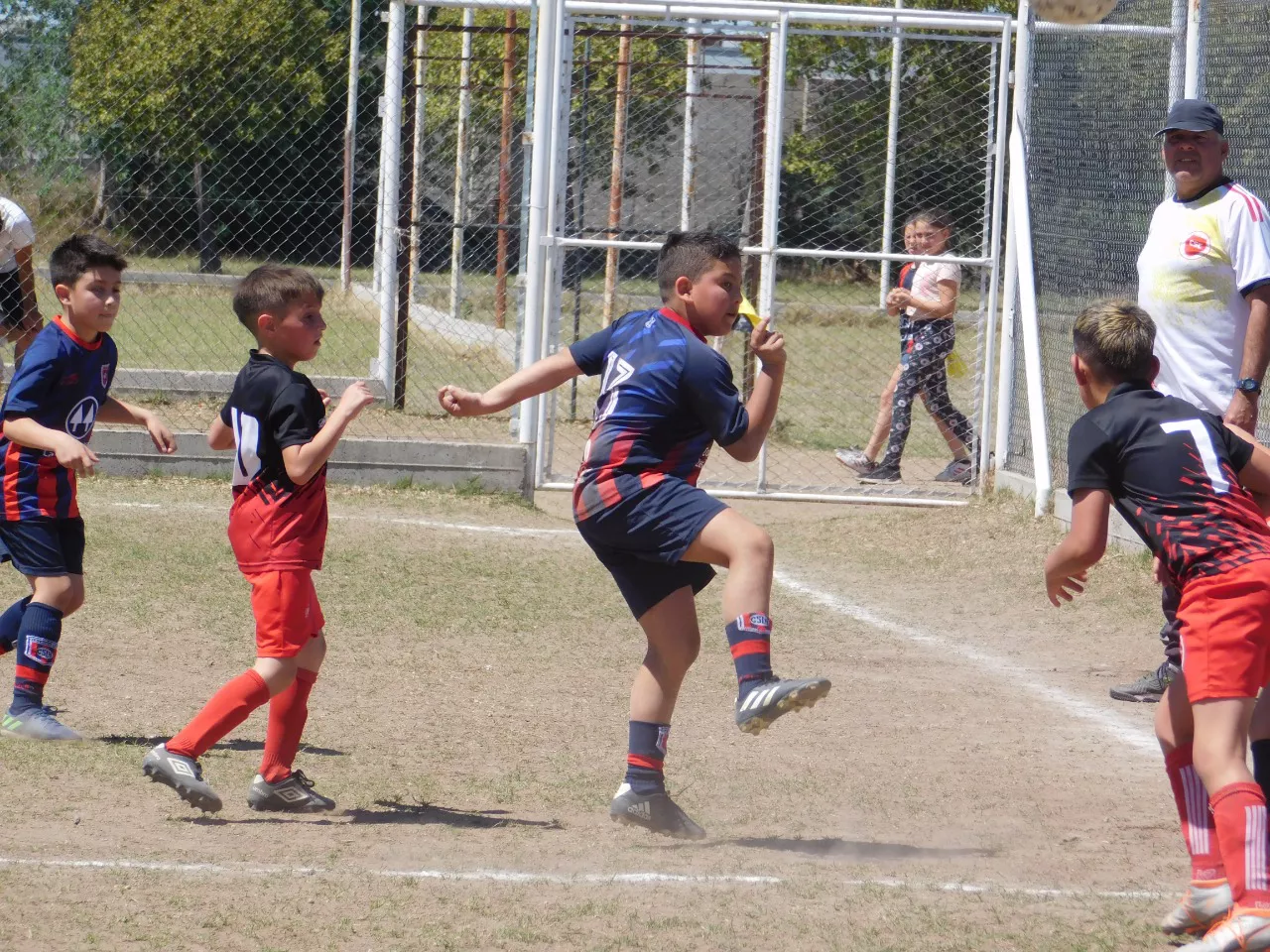 Centro Social vs Alberdi B vs San Cayetano (63)