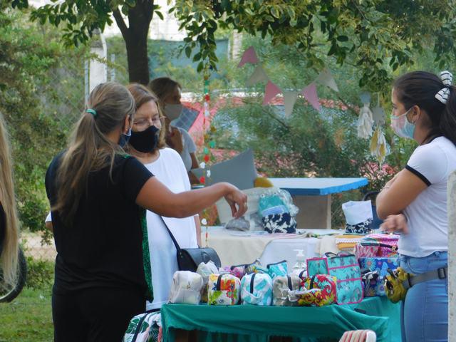 MUJERES QUE NO PARAN FERIA NAVIDEÑA 2020 (28)