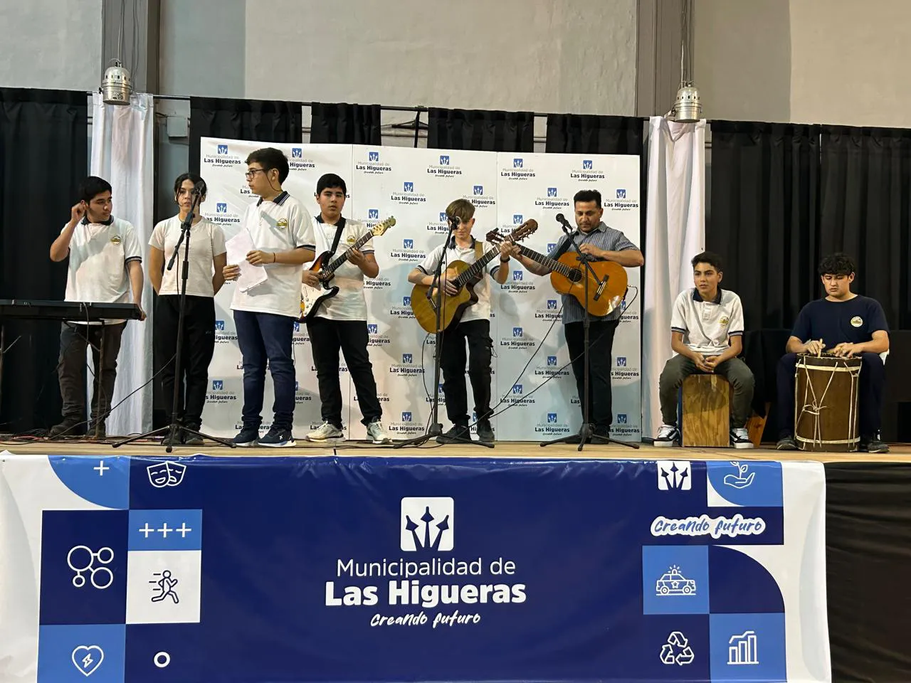 ESTUDIANTES DESTACADOS 2025 (19)