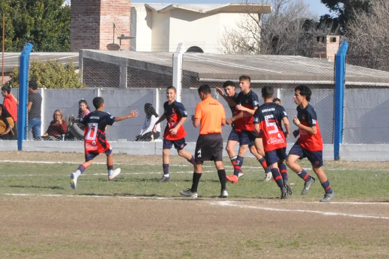 Centro Social vs Municipal Adelia María vs Juventud Unida (174)