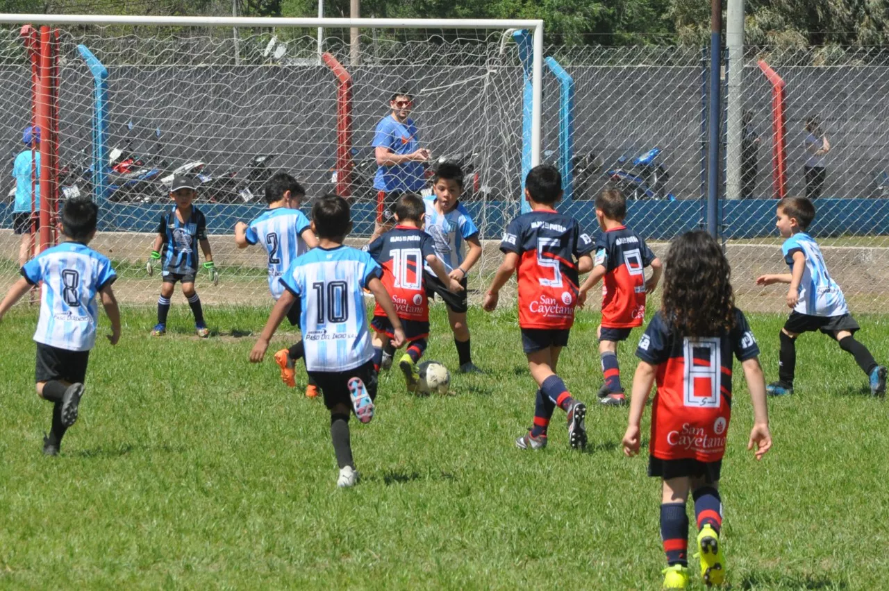 Centro Social vs Alberdi B vs San Cayetano (162)