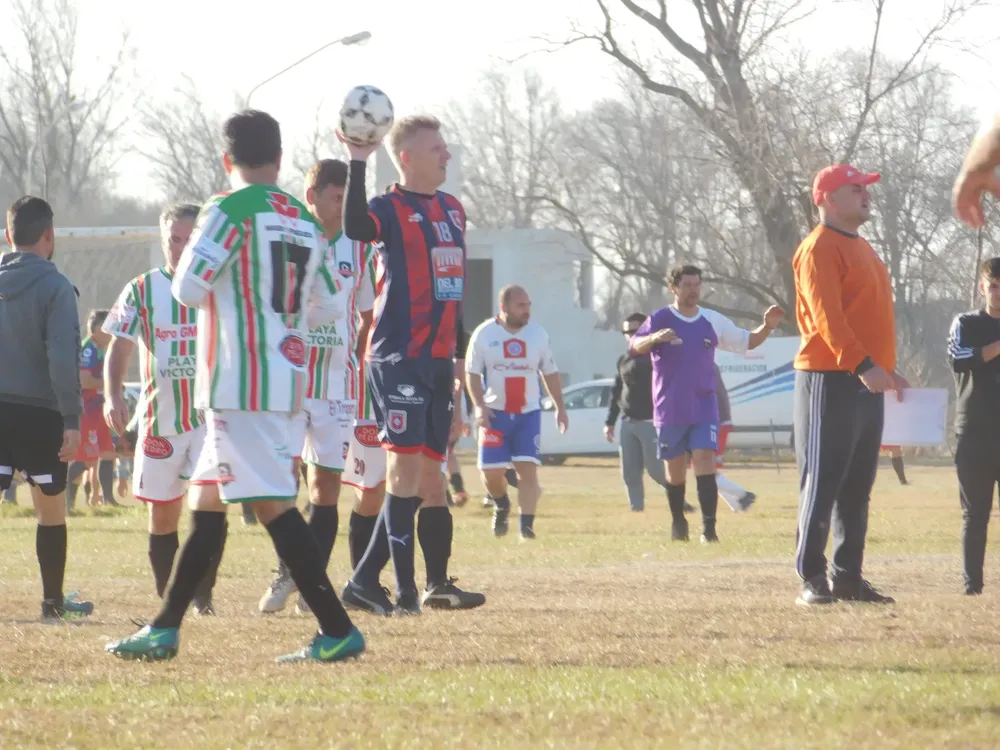 Los Profesionales +43 (19)