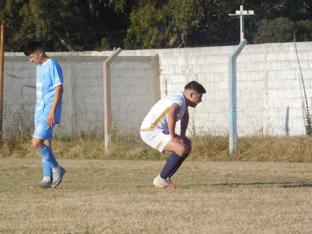 Centro Social vs Deportivo Municipal Adelia María  (23)