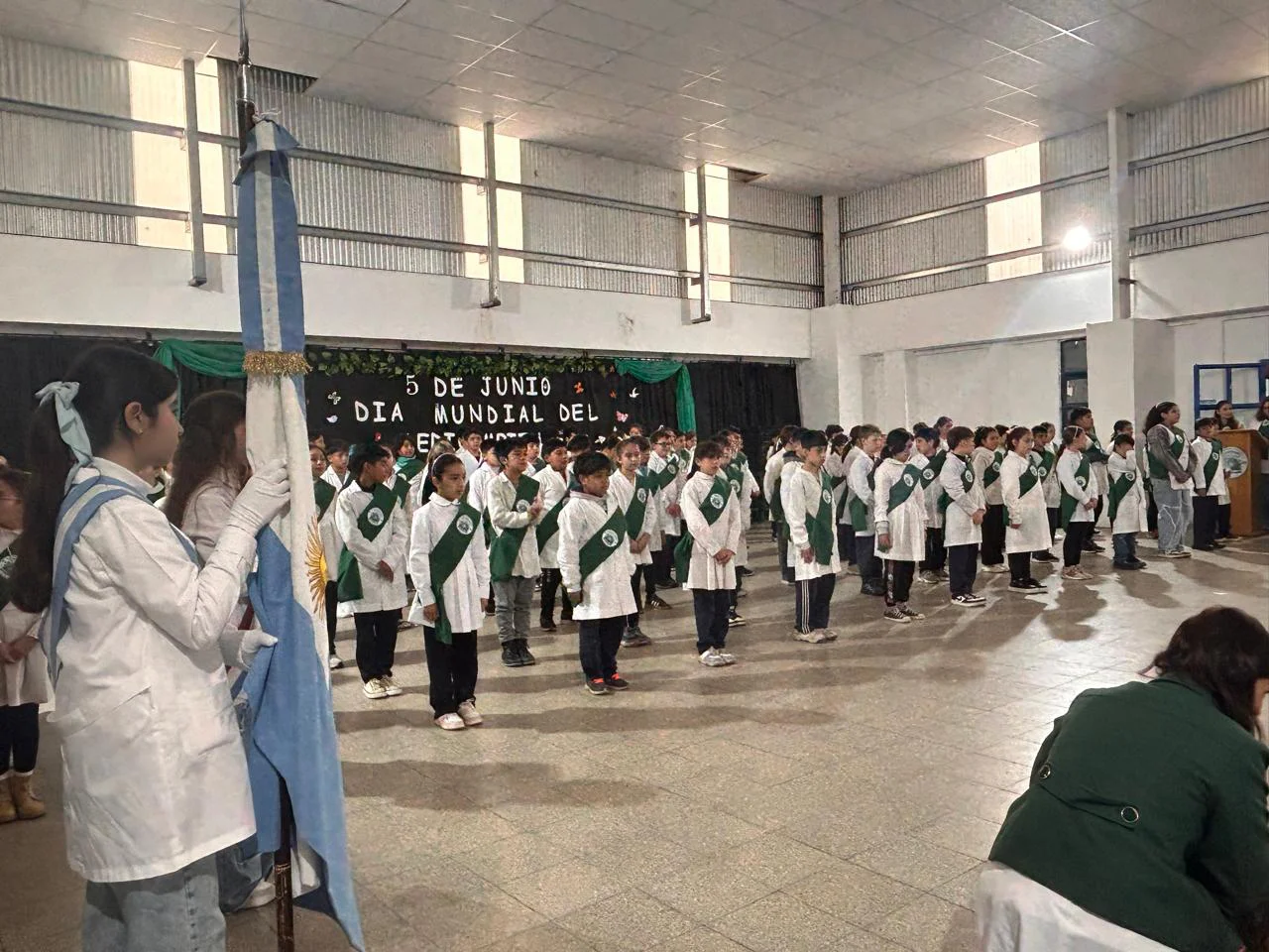 GUARDIANES DEL MEDIO AMBIENTE  ACTO  (18)