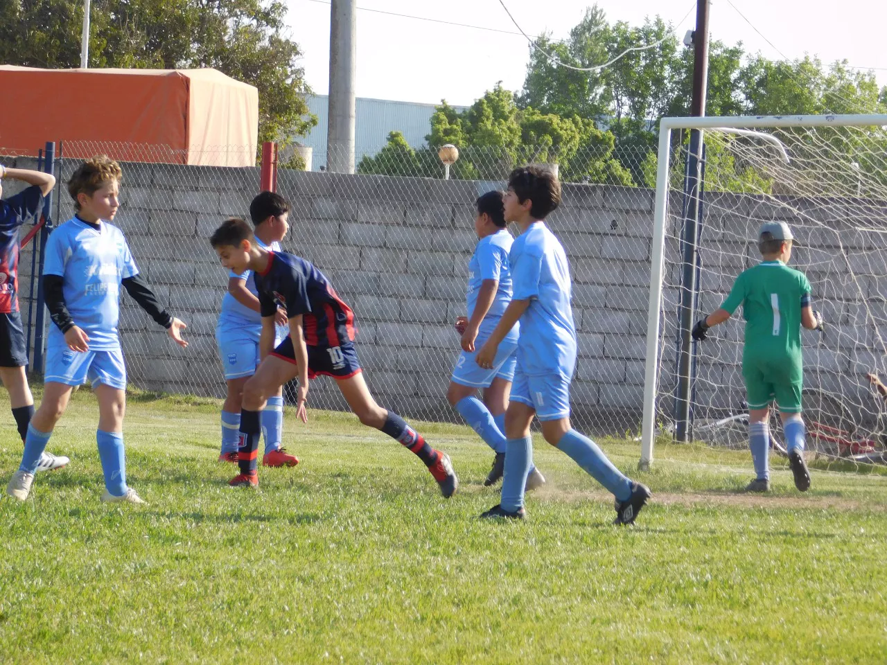 Centro Social Las Higueras Correos y Telecomunicaciones Deportivo Municipal Adela María (140)