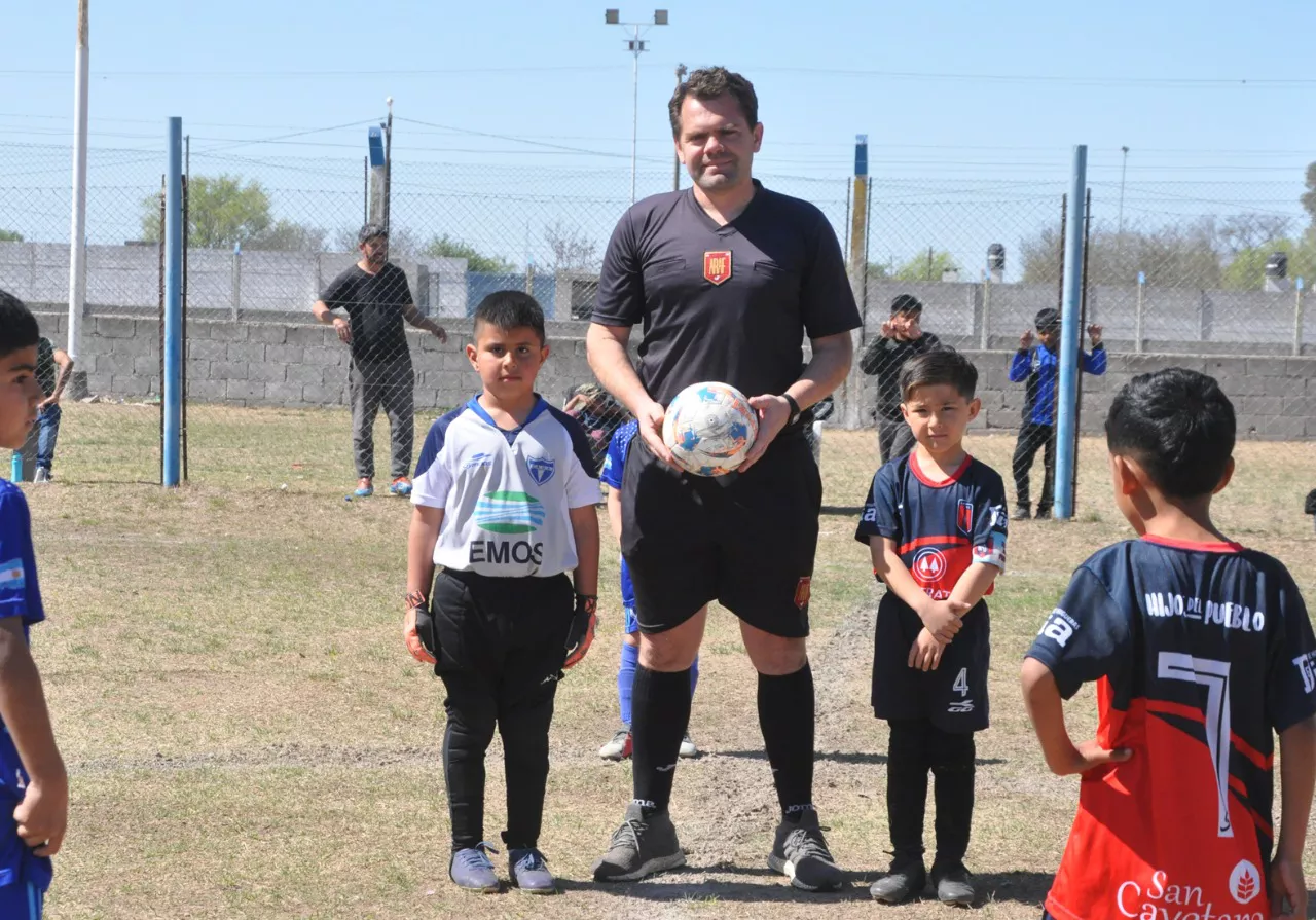 Centro Social vs Defensores de Alberdi vs Juventud Unida Río Cuarto (115)
