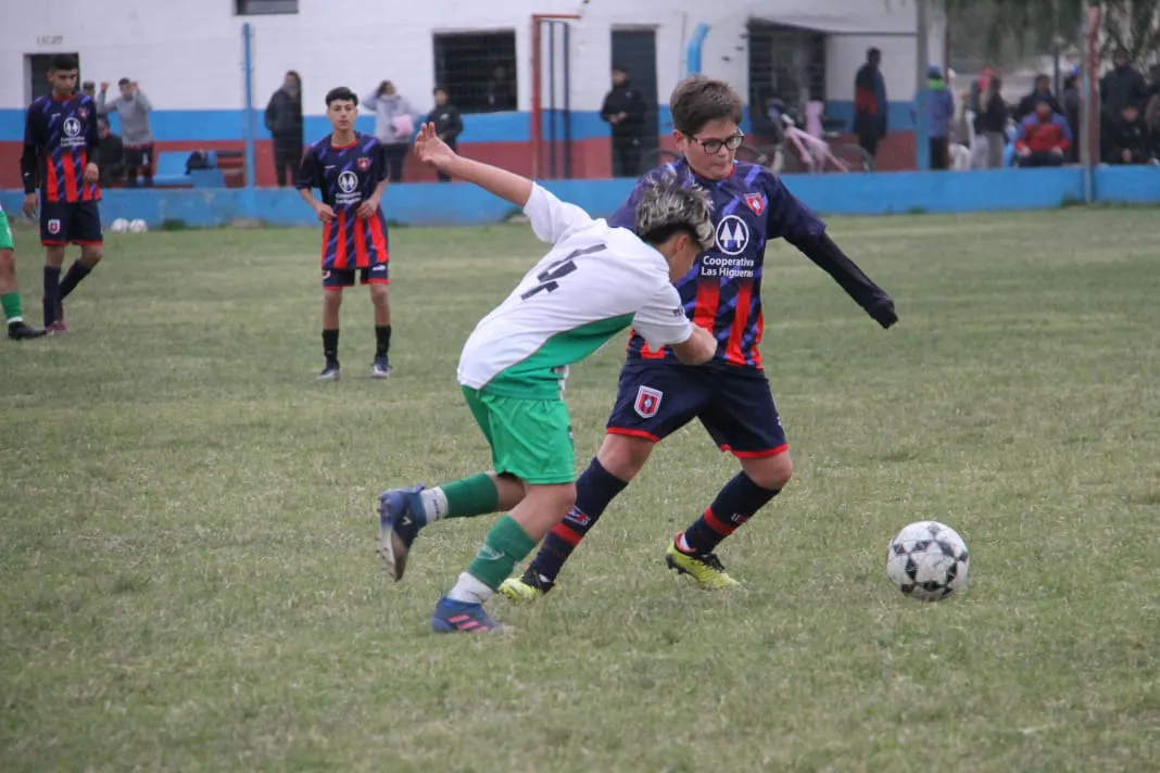 Infanto Juveniles Centro Social Vs Banda Norte vs Talleres (37)