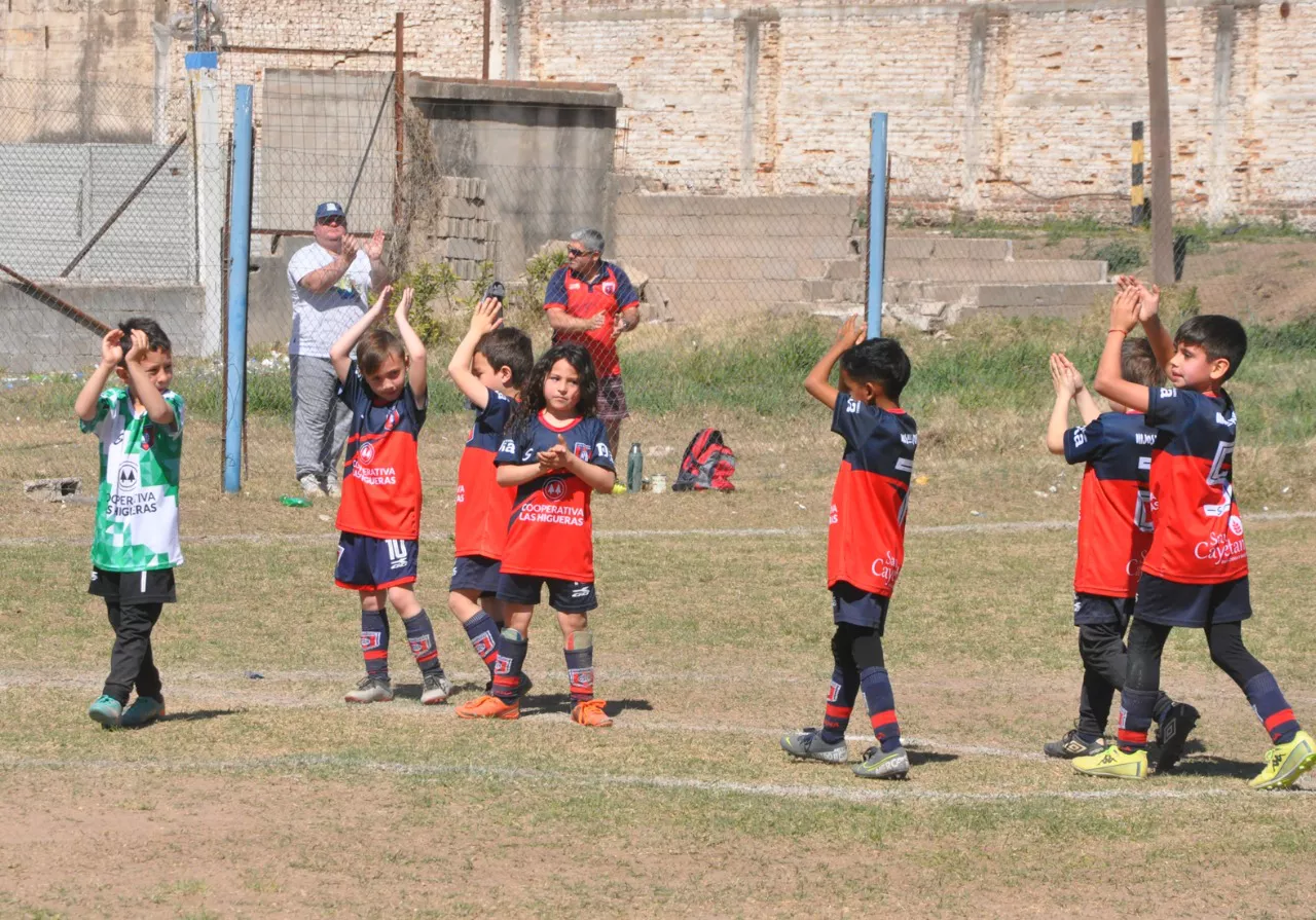 Centro Social vs Defensores de Alberdi vs Juventud Unida Río Cuarto (140)