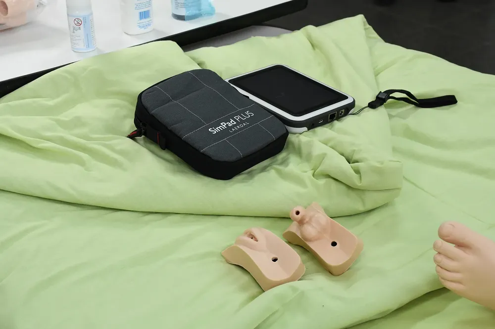 ESCUELA DE ENFERMERIA (7)