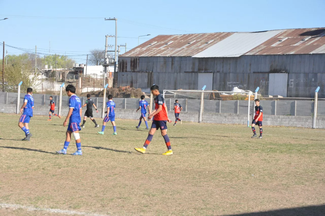 Centro Social vs Defensores de Alberdi vs Juventud Unida Río Cuarto (201)
