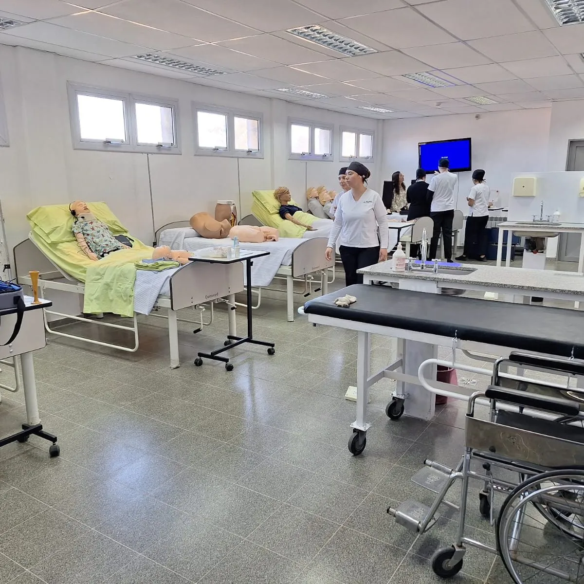 ESCUELA DE ENFERMERIA (4)