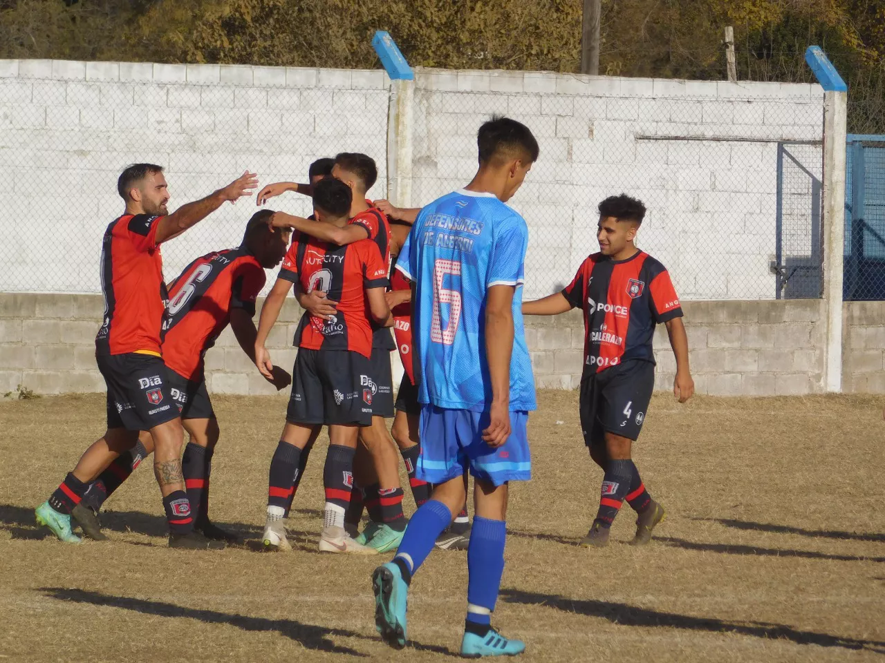 Centro Social vs Defensores de Alberdi (14)