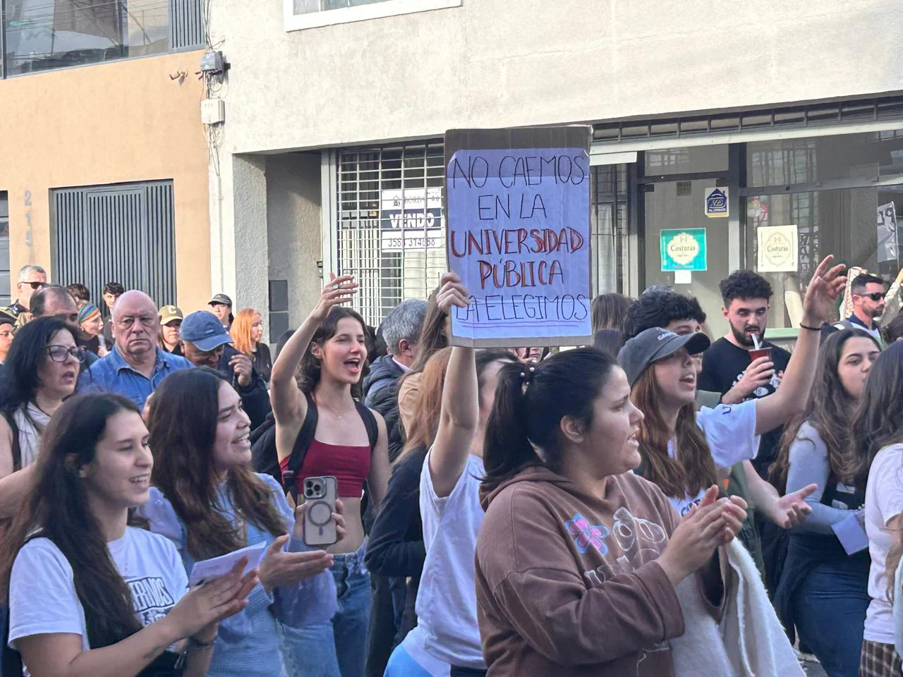 MARCHA (27)