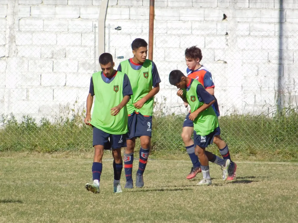 Infantiles Juveniles Centro Social San Lorenzo Bulnes Ateneo Vecinos Argentinso Jrs (1)