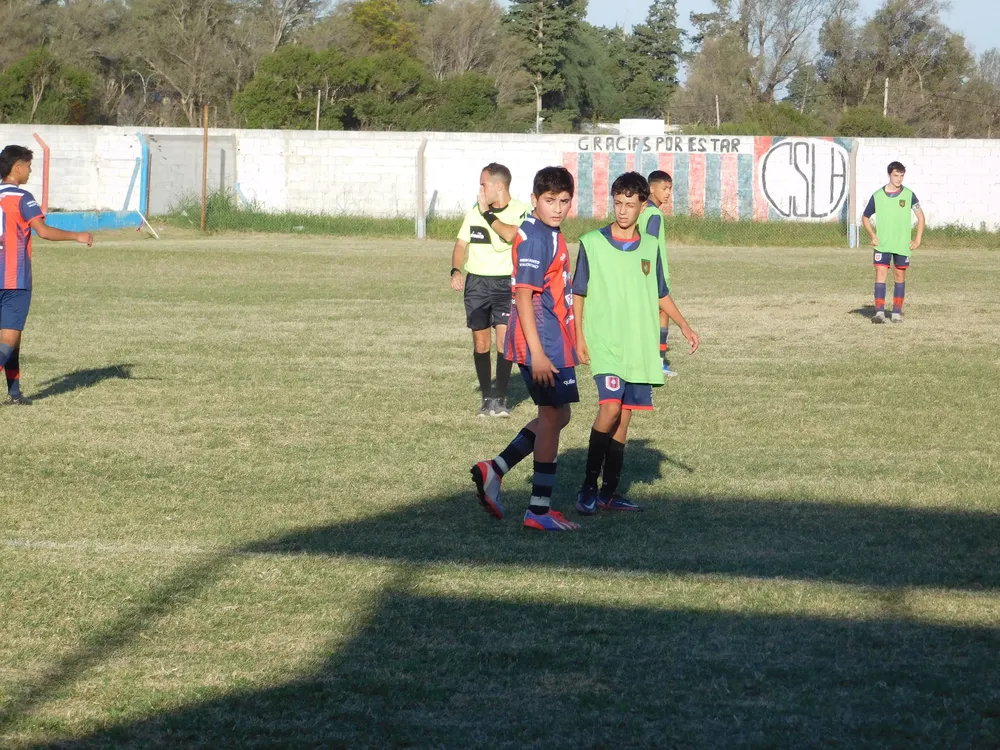 Infantiles Juveniles Centro Social San Lorenzo Bulnes Ateneo Vecinos Argentinso Jrs (104)
