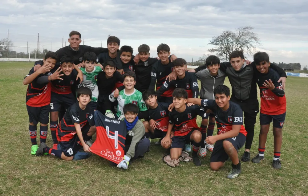 Fecha 10 Infantiles Juveniles Centro Social Fusión FC Atenas B (180)