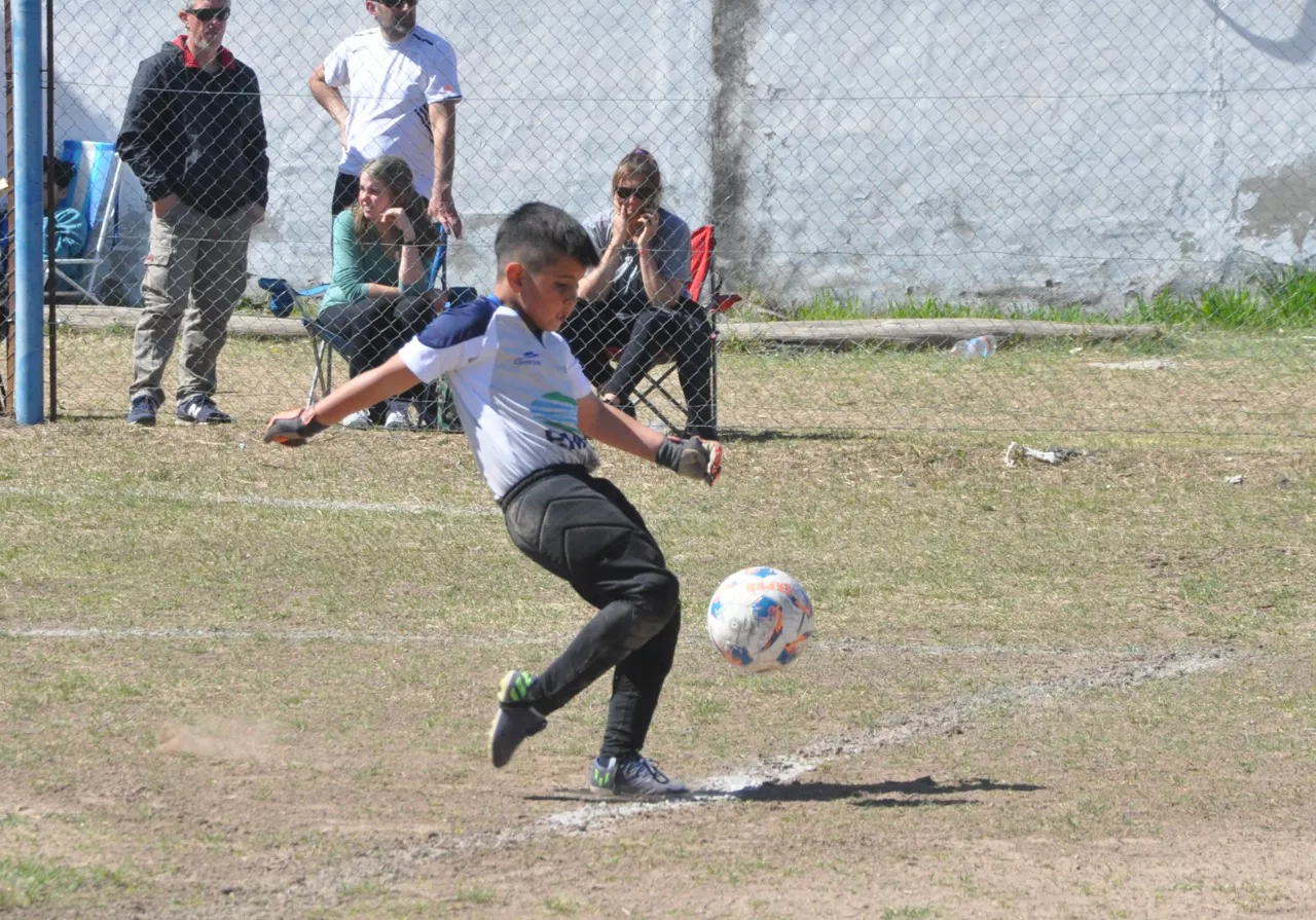 Centro Social vs Defensores de Alberdi vs Juventud Unida Río Cuarto (126)