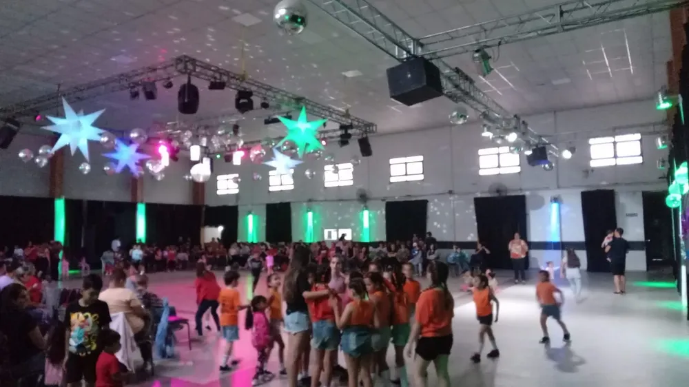 BRISHDANCE (8)