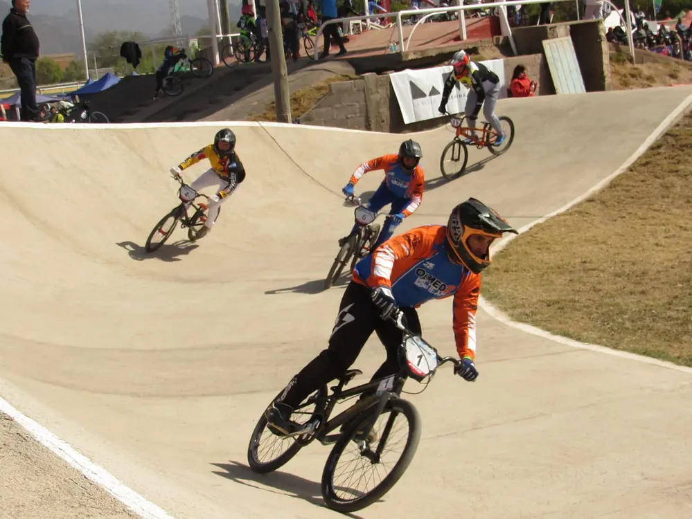 CICLISMO BMX (1)