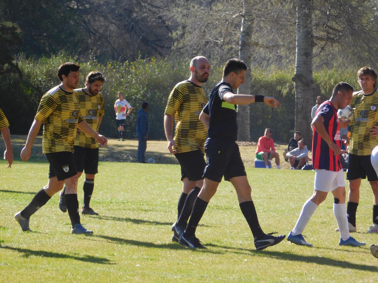 Profesionales Fecha 10 (19)