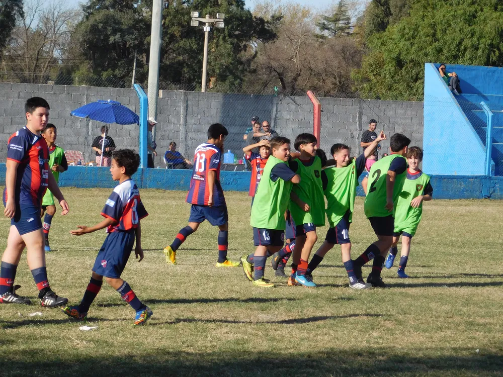 Infantiles Juveniles Centro Social San Lorenzo Bulnes Ateneo Vecinos Argentinso Jrs (63)