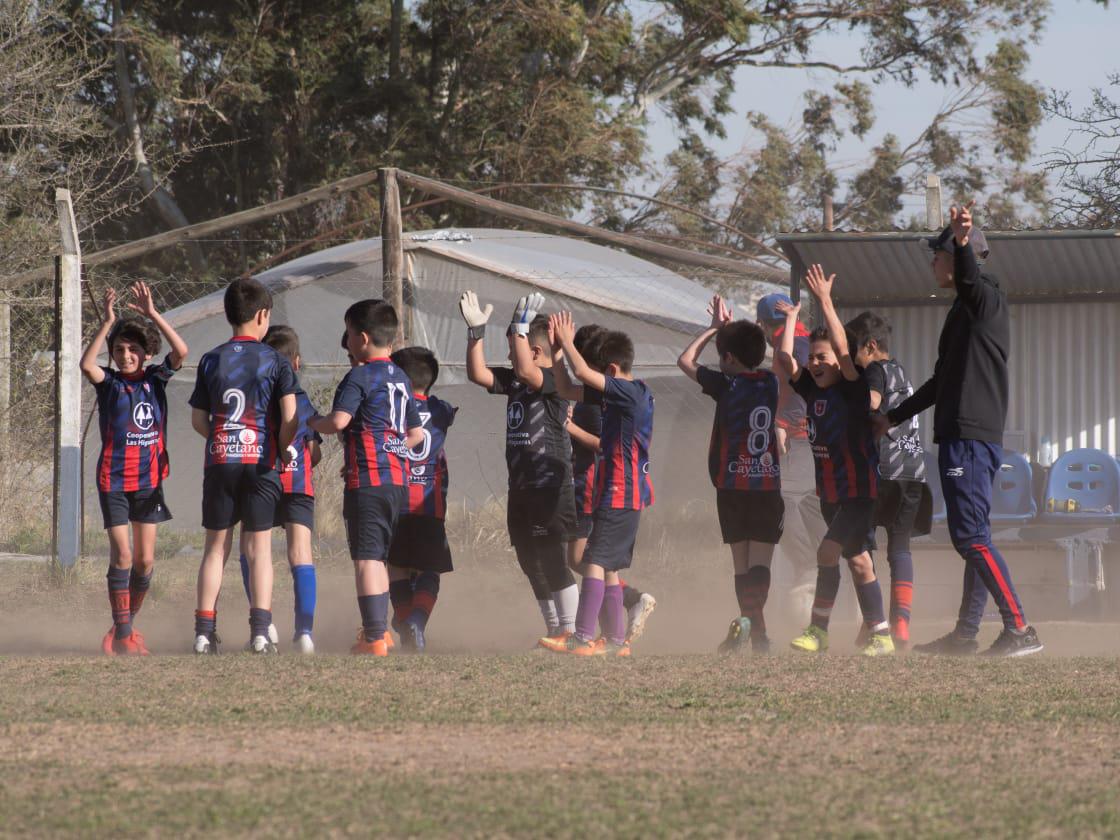 Atenas B vs Centro Social (61)