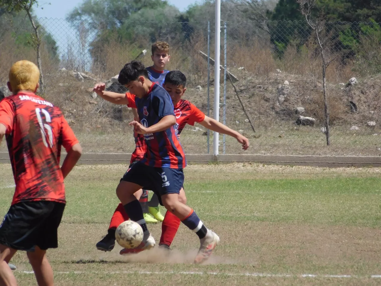 Centro Social vs Alberdi B vs San Cayetano (97)