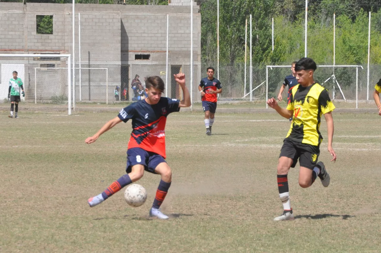 Centro Social Las Higueras Correos y Telecomunicaciones Deportivo Municipal Adela María (14)