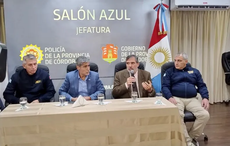 policia Quintero