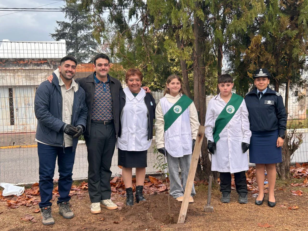 GUARDIANES DEL MEDIO AMBIENTE  ACTO  (9)