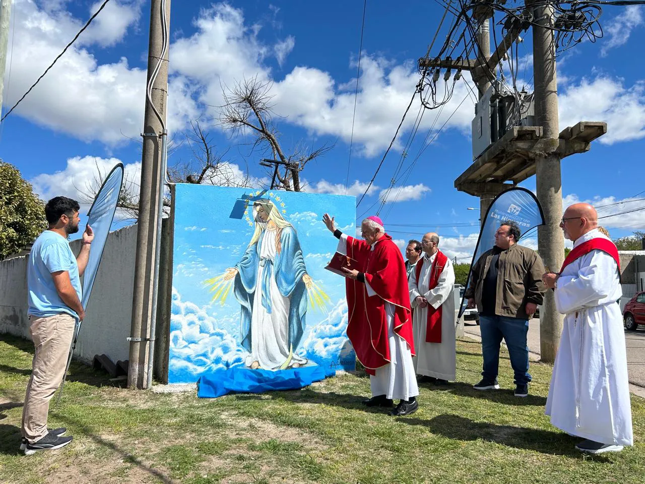 MURAL VIRGEN MEDALLA (4)