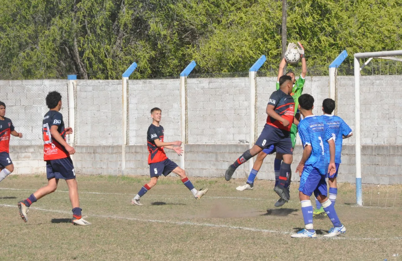 Centro Social vs Defensores de Alberdi vs Juventud Unida Río Cuarto (186)