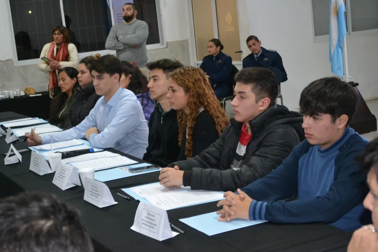 PARLAMENTO ESTUDIANTIL 24JUNIO (2)