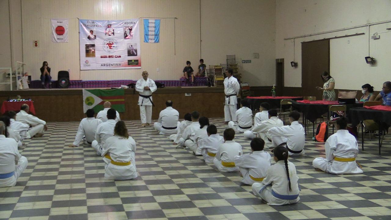 KARATE  (4)