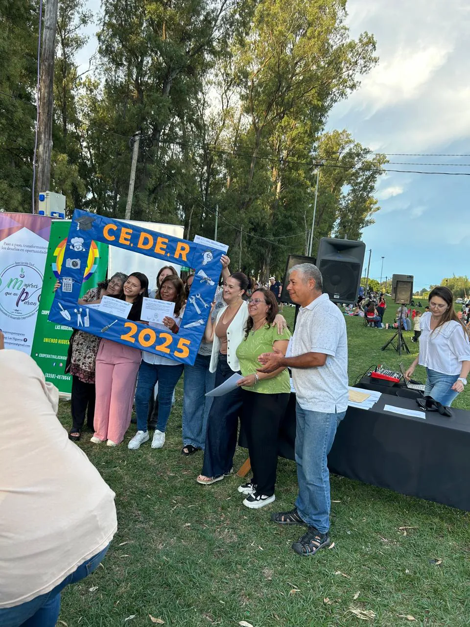 ENTREGA CERTIFICADOS  (4)