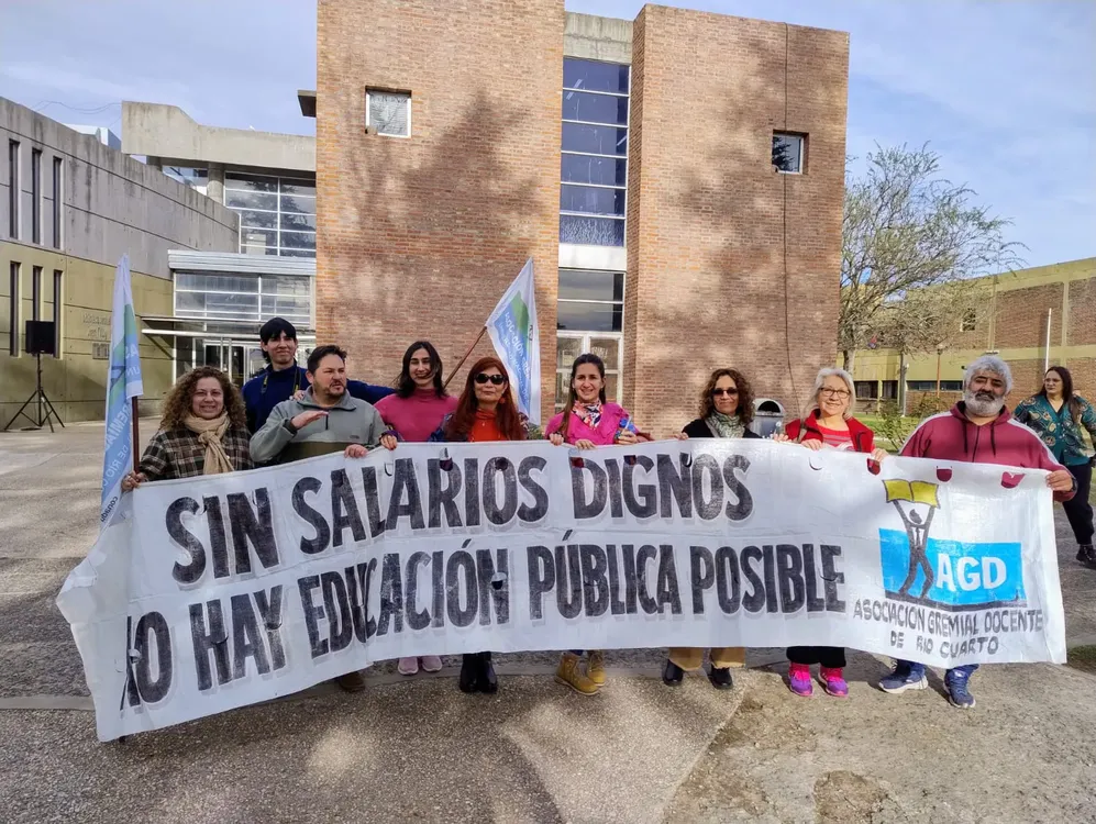 RECLAMO SALARIAL UNRC (3)