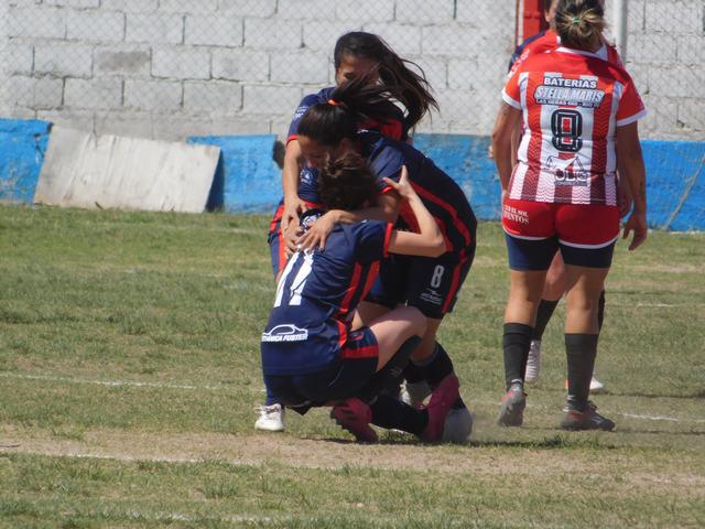 FEMENINO SPORTIVO MUNICIPAL (72)