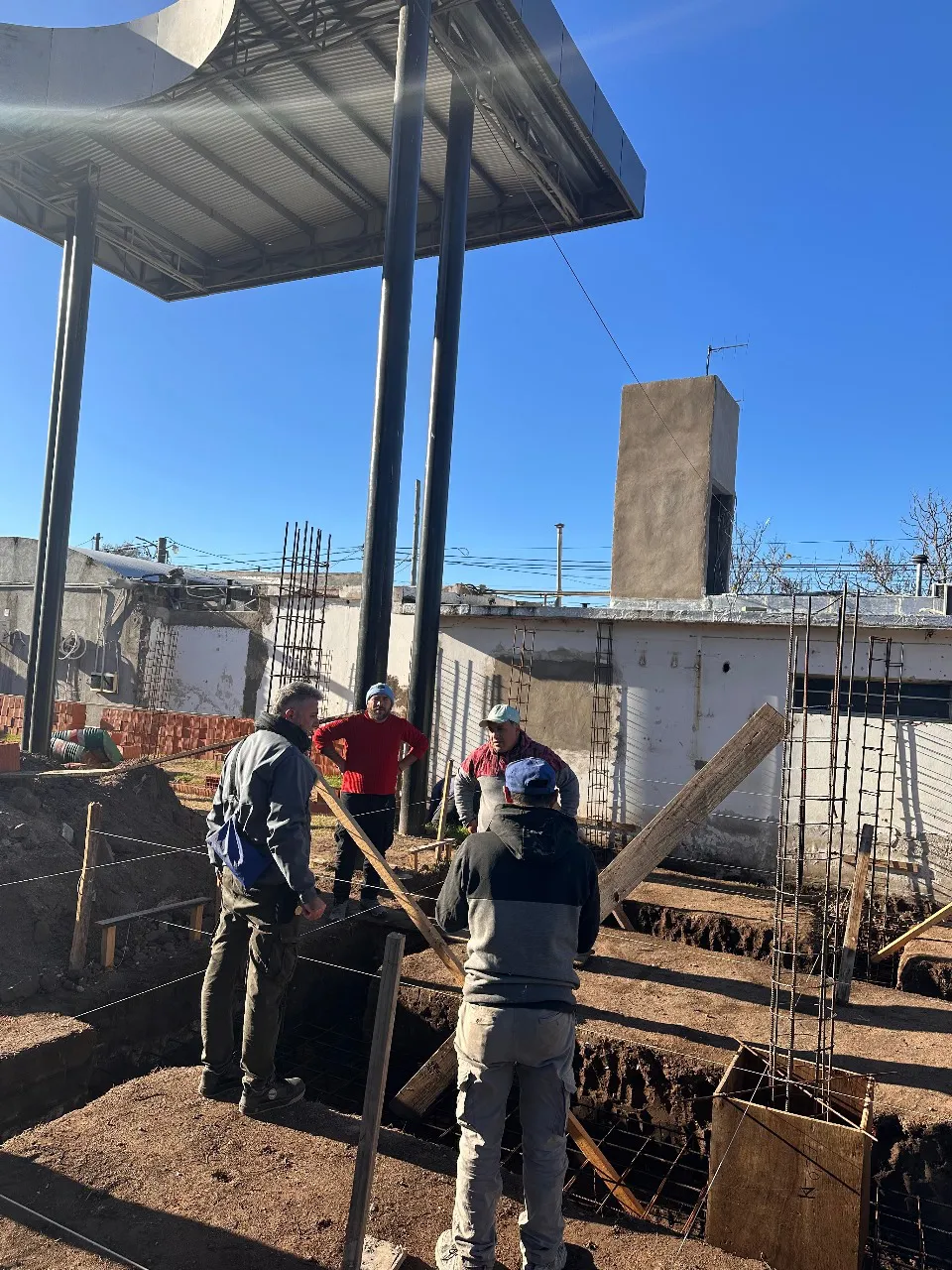 531235af05e74a50a240e6f9fee824b3