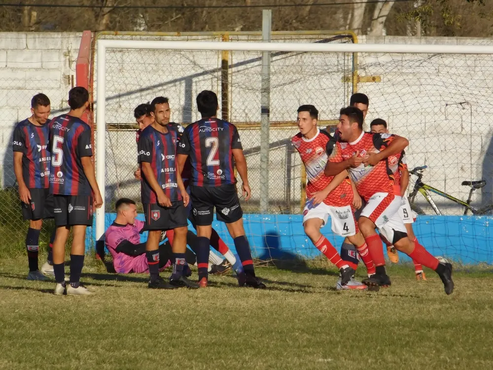 Fecha 9 Centro Social vs Confraternidad (5)