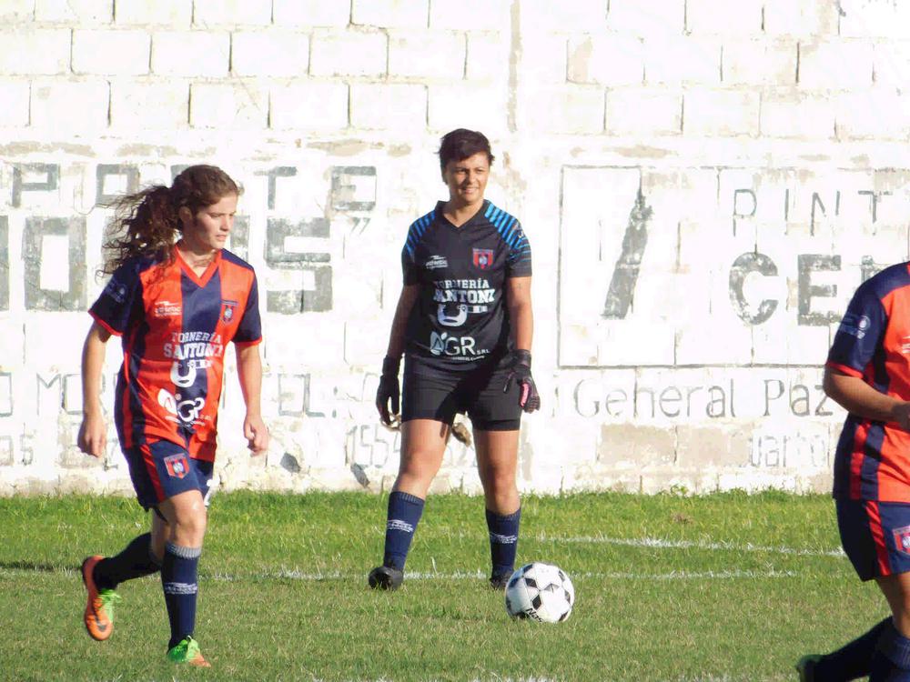 Centro Social Femenino vs Charras Fecha 2_15