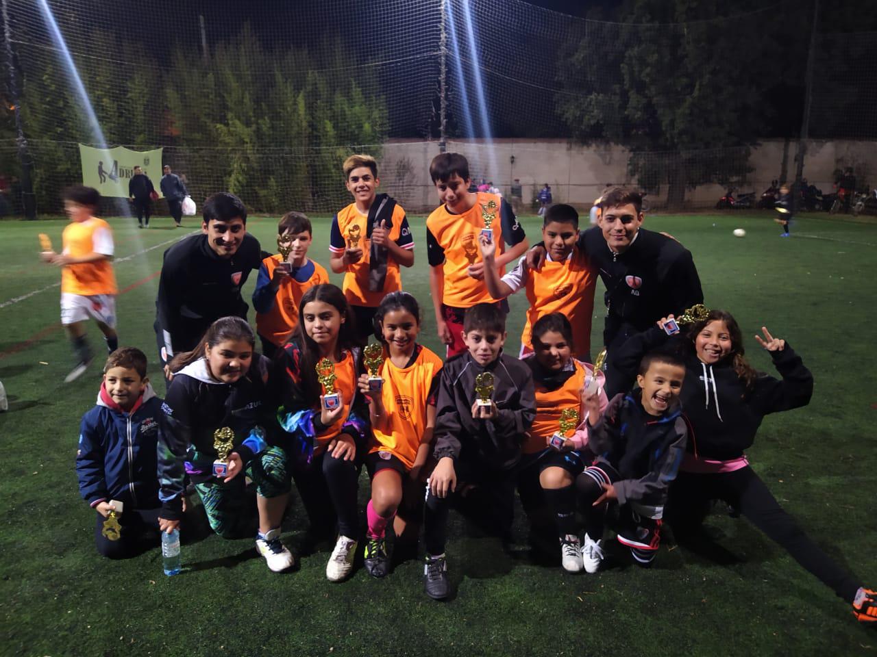 PEQUEÑOS GIGANTES (20)