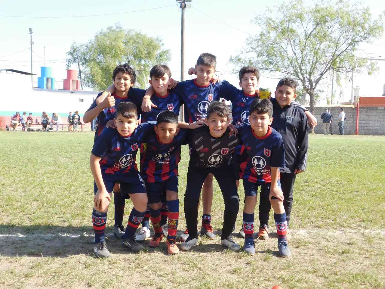 Centro Social Las Higueras Correos y Telecomunicaciones Deportivo Municipal Adela María (300)