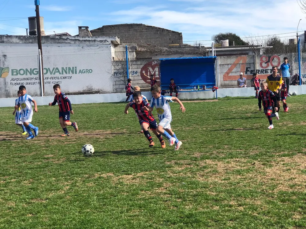 Infanto Juveniels Centro Social Roncedo Defensores Accion Juvenil (10)