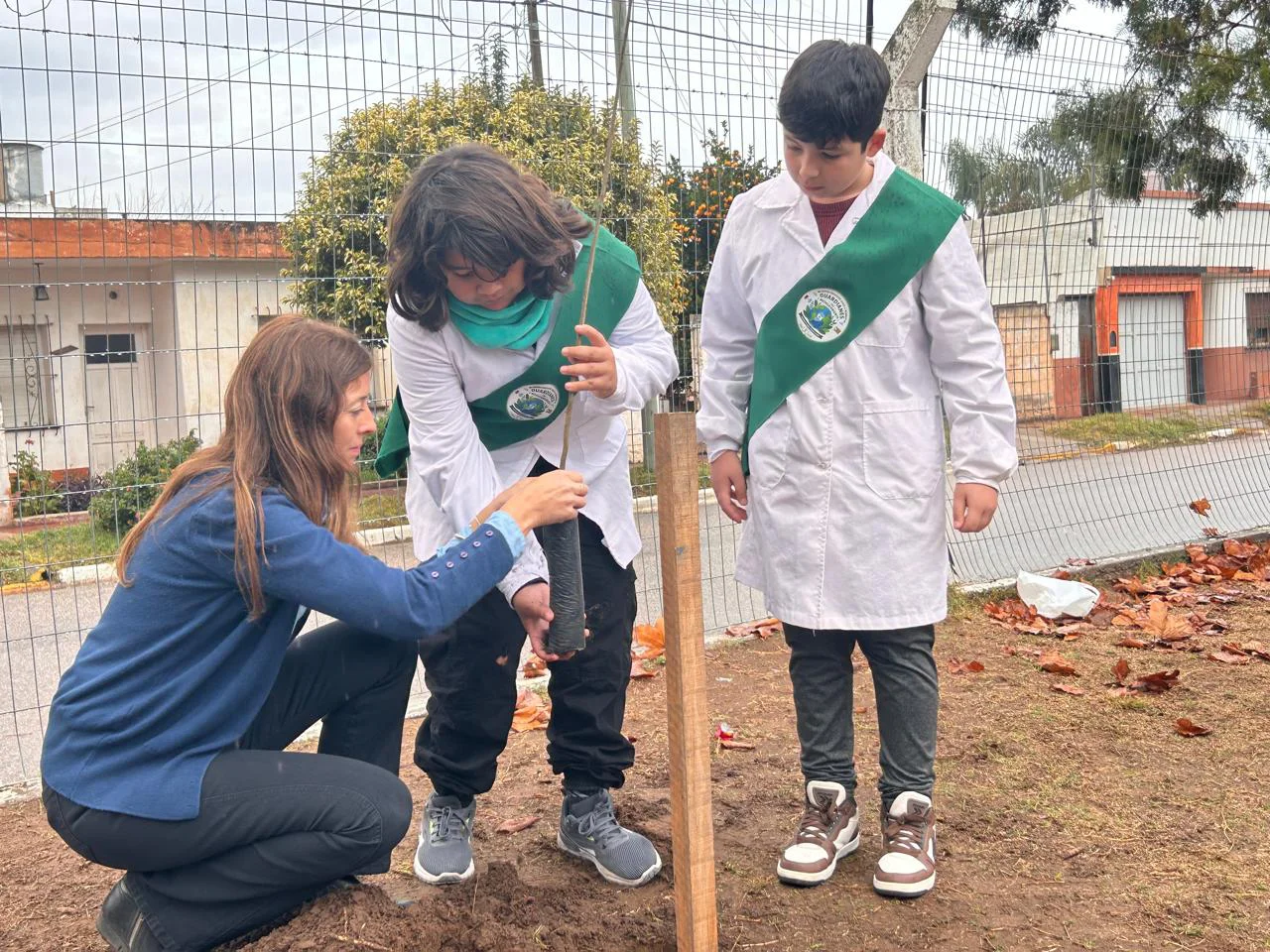 GUARDIANES DEL MEDIO AMBIENTE  ACTO  (7)