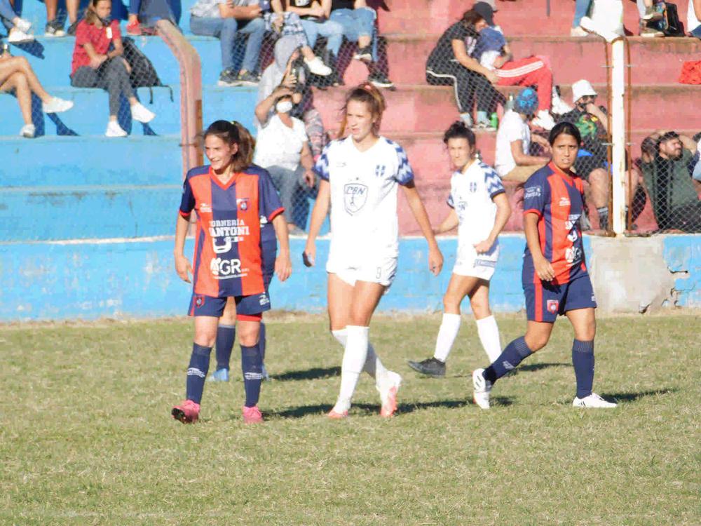Centro Social F vs Atenas_42