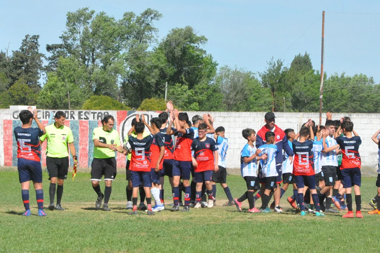 Centro Social vs Alberdi B vs San Cayetano (187)